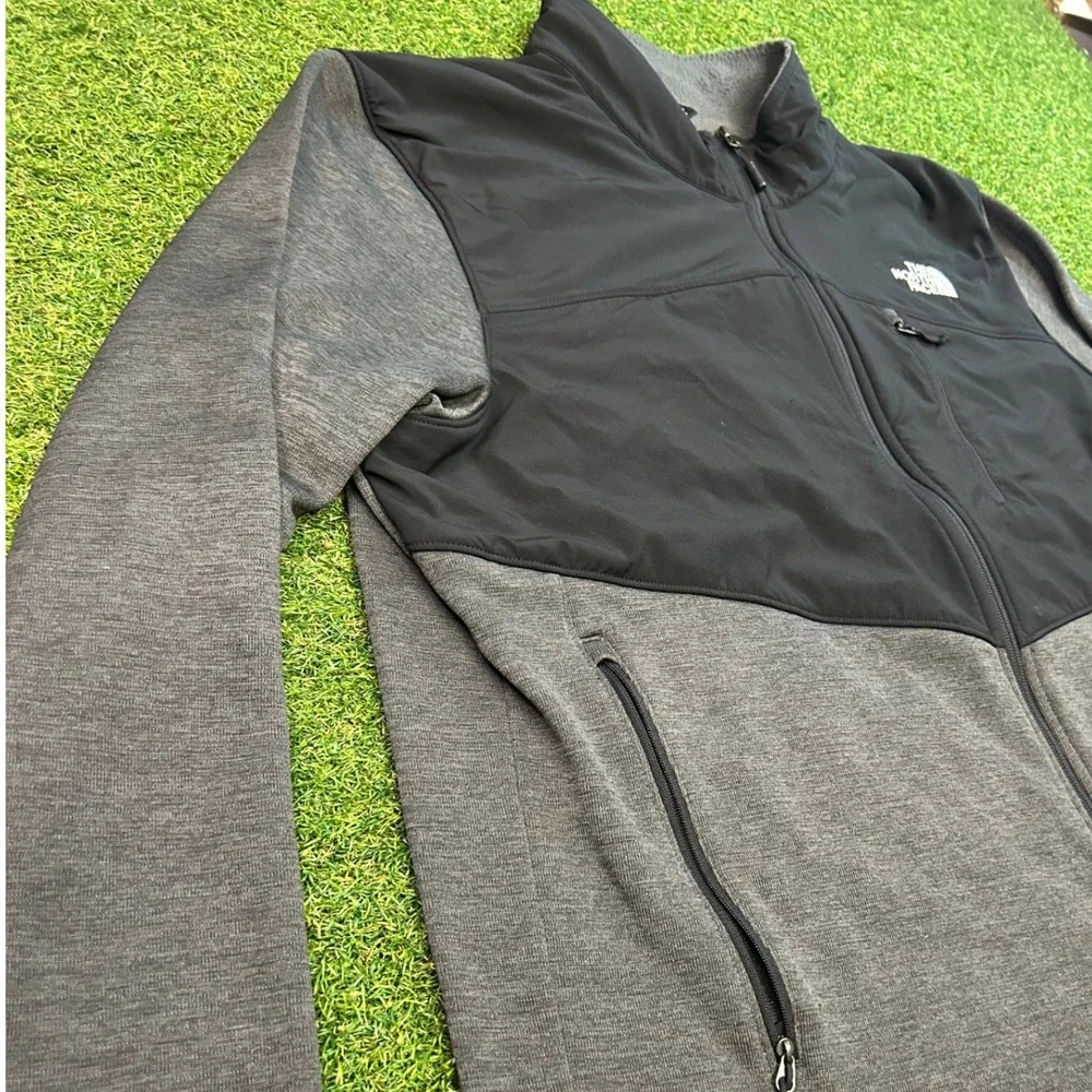 The North Face Mens Shelbe Raschel Full Zip Softshell Jacket Gray Black XXL
